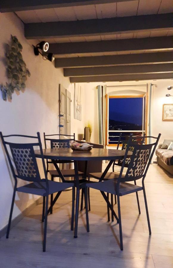 Menton, Centre Historique, Vue Mer Εξωτερικό φωτογραφία